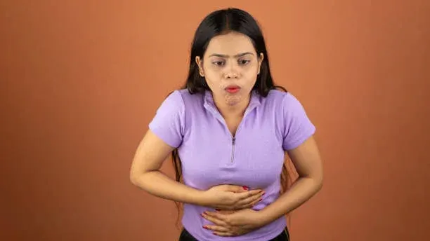 자꾸 헛배가 부르고 트림이 나온다면 ‘기능성소화불량’ 의심해야