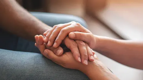 손이 자꾸 떨린다면 본태성진전 의심해야