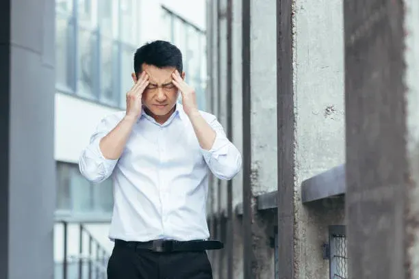 편두통 자주 반복된다면, 단순 두통보다 뇌 건강 신호로 봐야 하는 이유