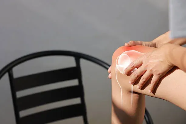 앉았다 일어날 때 무릎이 아프다면 ‘퇴행성관절염’ 의심해야
