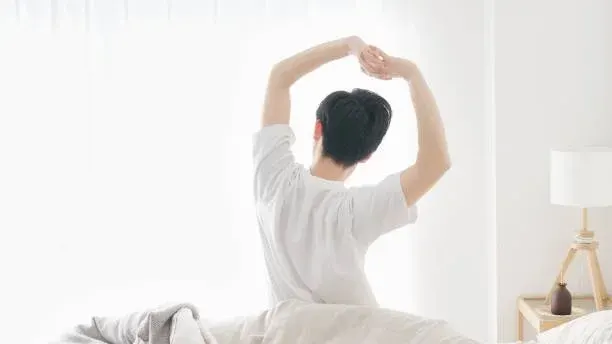 “아침에 일어나자마자 스트레칭 5분” 하루 컨디션을 바꾸는 작은 습관