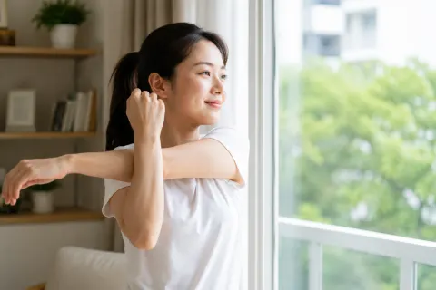 에어컨만 켜고 창문 닫아두면 답답한 이유, 여름철 실내 환기가 필요한 순간
