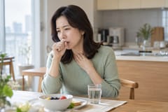 속쓰림 없는데 기침·쉰 목소리 반복, 위식도역류 때문일까