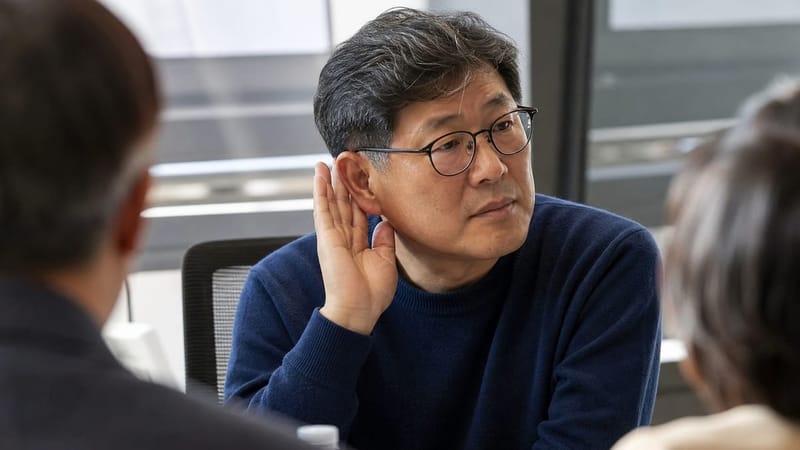 고음역대 소리부터 놓치기 시작하면 대화 중 되묻는 일이 잦아집니다.