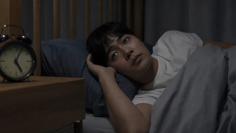 밤에 소리가 커지면 잠들기까지 걸리는 시간이 길어질 수 있습니다.