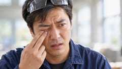 그라인더 작업하다 눈에 뭐가 튄 것 같아요, 퇴근 전 확인할 점