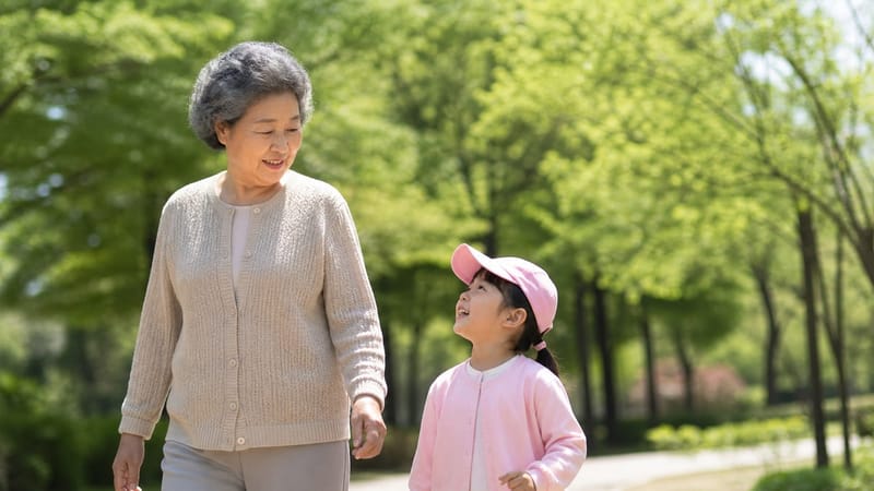 실외활동을 늘리는 것은 근시 진행을 관리하는 여러 방법 중 하나로 꼽힙니다.