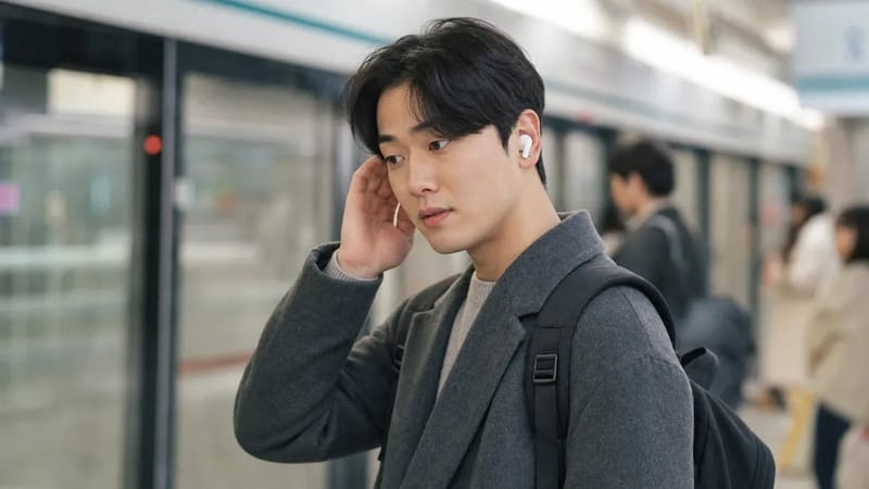 이어폰을 자주 사용하는 청년층은 소음성 난청과 돌발성 난청에 주의가 필요합니다.