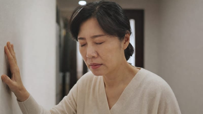젊은 층은 급하게 일어설 때 나타나는 기립성 어지럼이 흔한 편입니다.