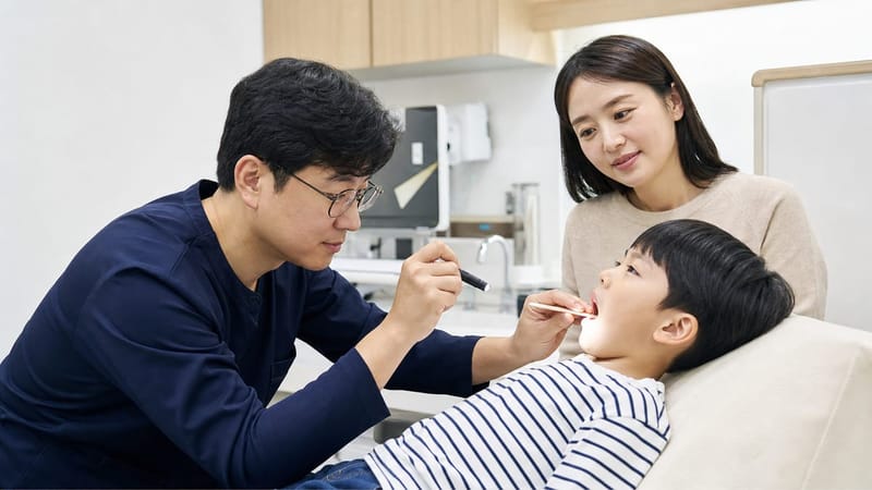 소아는 편도·아데노이드 비대가 코골이의 주요 원인인 경우가 많습니다.
