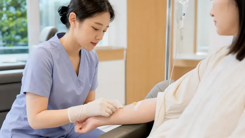 정맥으로 놓는 면역주사는 시술 후 주사 부위 상태를 함께 살펴야 합니다
