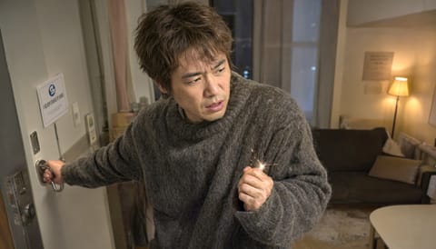 옷 벗을 때마다 ‘찌릿’, 겨울 정전기 심해지는 이유는 피부 건조