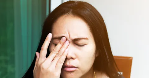 여름이면 왜 눈이 더 피로할까? 고온·자외선·에어컨이 만드는 눈의 작은 경고
