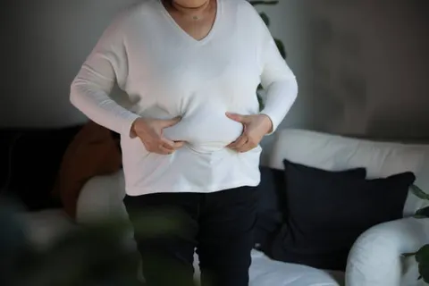 복부비만, 노년층 암 위험 높이는 숨은 변수 “정상체중이라도 허리둘레는 따로 본다”
