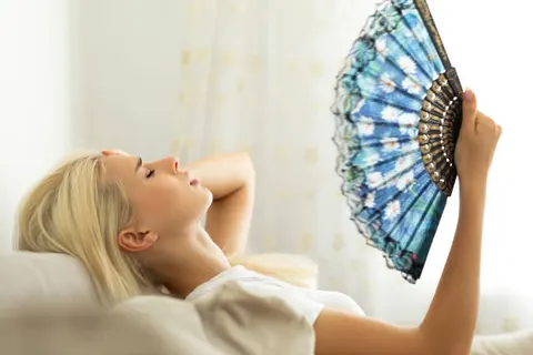 숨막히는 더위, \'열사병\'보다 더 무서운 \'온열질환\'… 증상과 대처법은?