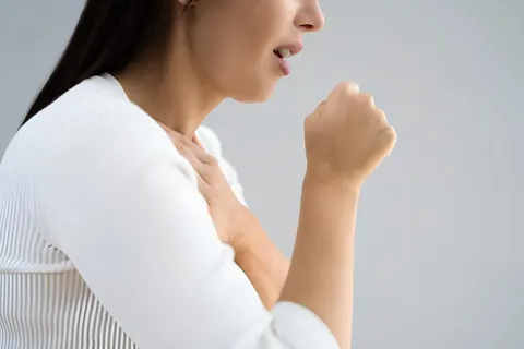 이 기침, 감기도 결핵도 아니다… 알고 나면 소름 돋는 원인