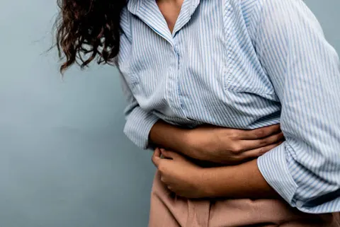 자꾸 배에서 쿡쿡 찌르는 통증이 반복된다면, 단순 복통이 아닐 수 있다